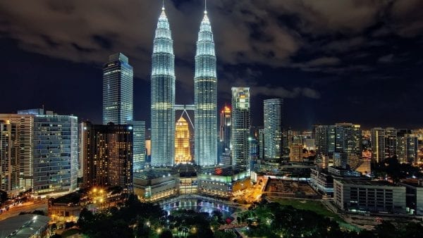 tháp đôi cao nhất thế giới, tham quan tháp đôi petronas, tháp đôi malaysia cao bao nhiêu tầng, tháp đôi petronas cao bao nhiêu, tòa tháp đôi cao nhất thế giới nằm ở đâu, tháp đôi petronas ở đâu, tháp đôi malaysia