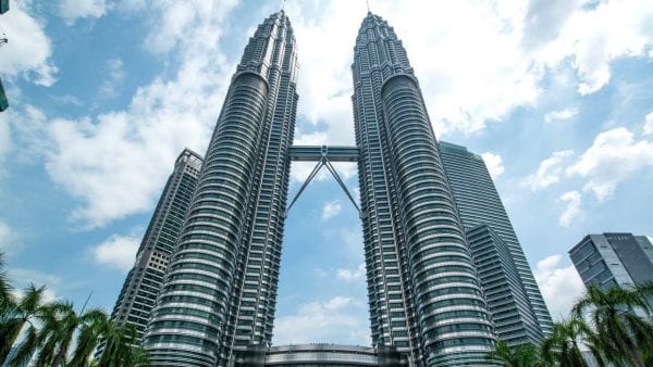 tháp đôi cao nhất thế giới, tham quan tháp đôi petronas, tháp đôi malaysia cao bao nhiêu tầng, tháp đôi petronas cao bao nhiêu, tòa tháp đôi cao nhất thế giới nằm ở đâu, tháp đôi petronas ở đâu, tháp đôi malaysia