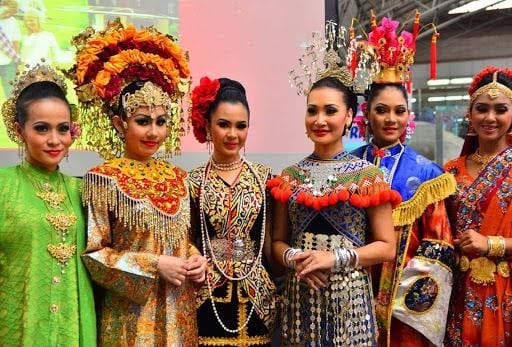 đặc trưng văn hóa malaysia, văn hóa malaysia, van hoa malaysia, văn hóa của malaysia, di sản văn hóa của malaysia, nền văn hóa malaysia, văn hóa nước malaysia, văn hóa đất nước malaysia, tìm hiểu văn hóa malaysia, tìm hiểu về văn hóa malaysia,