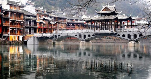 Phượng Hoàng Cổ Trấn ở Trung Quốc – Vẻ đẹp như một cổ trấn