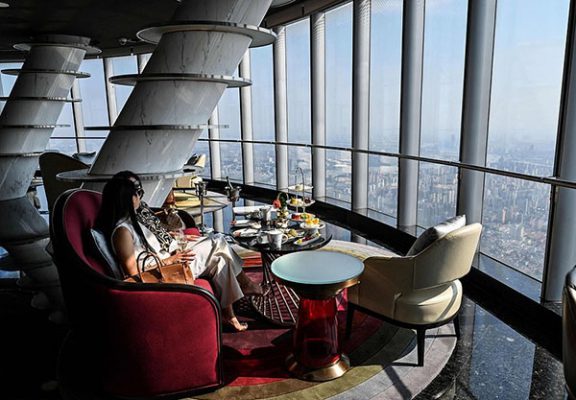 Khách sạn cao thứ hai trên thế giới mở cửa đón khách ở Thượng Hải